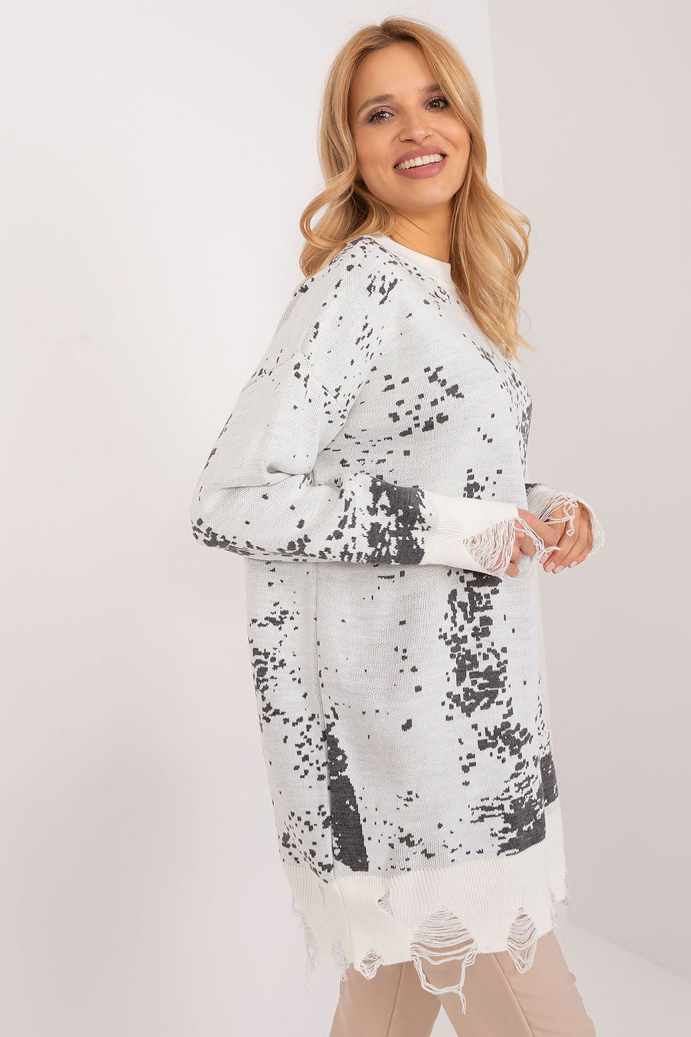  Pulover model 208355 Badu 