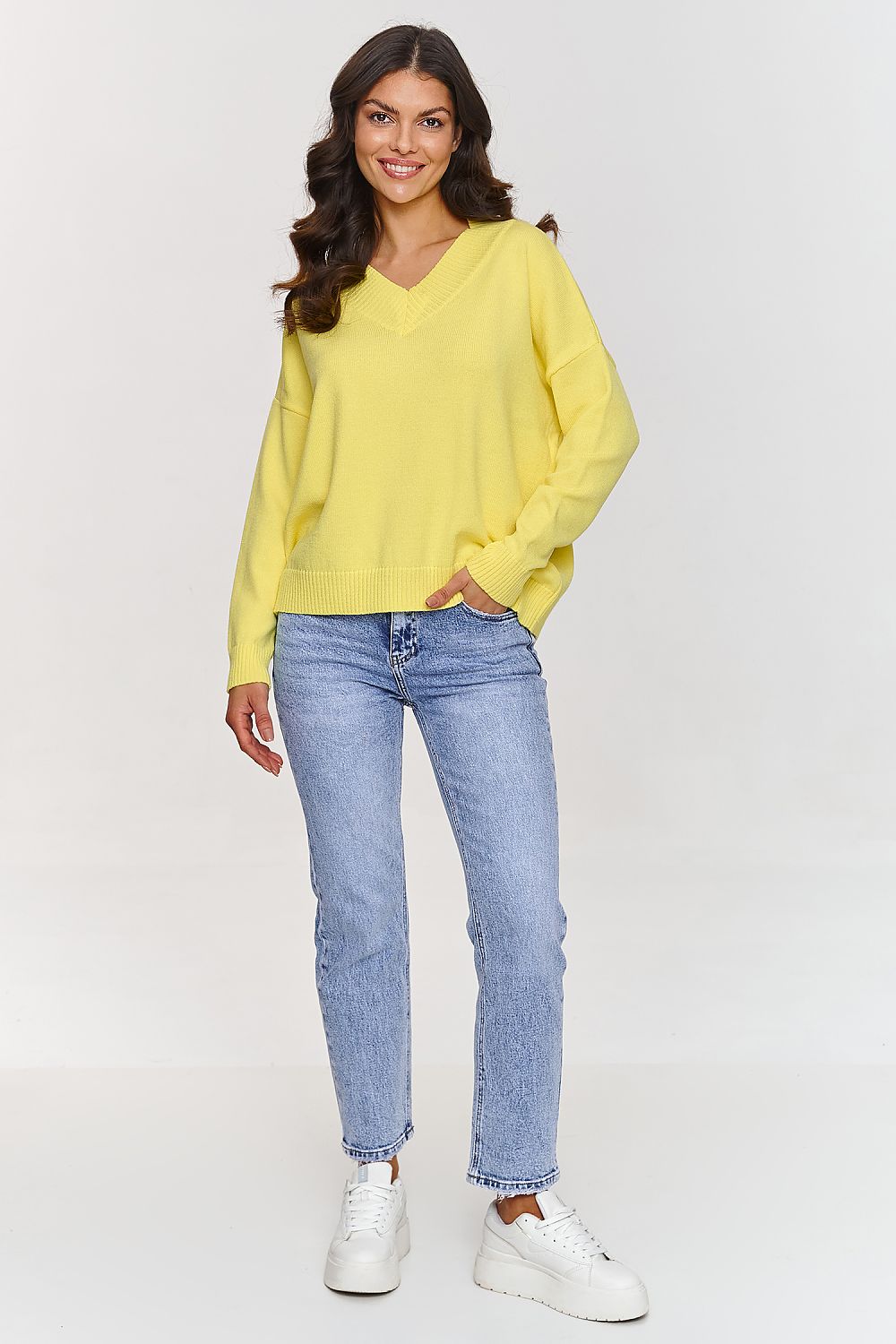  Pulover model 209724 Makadamia 
