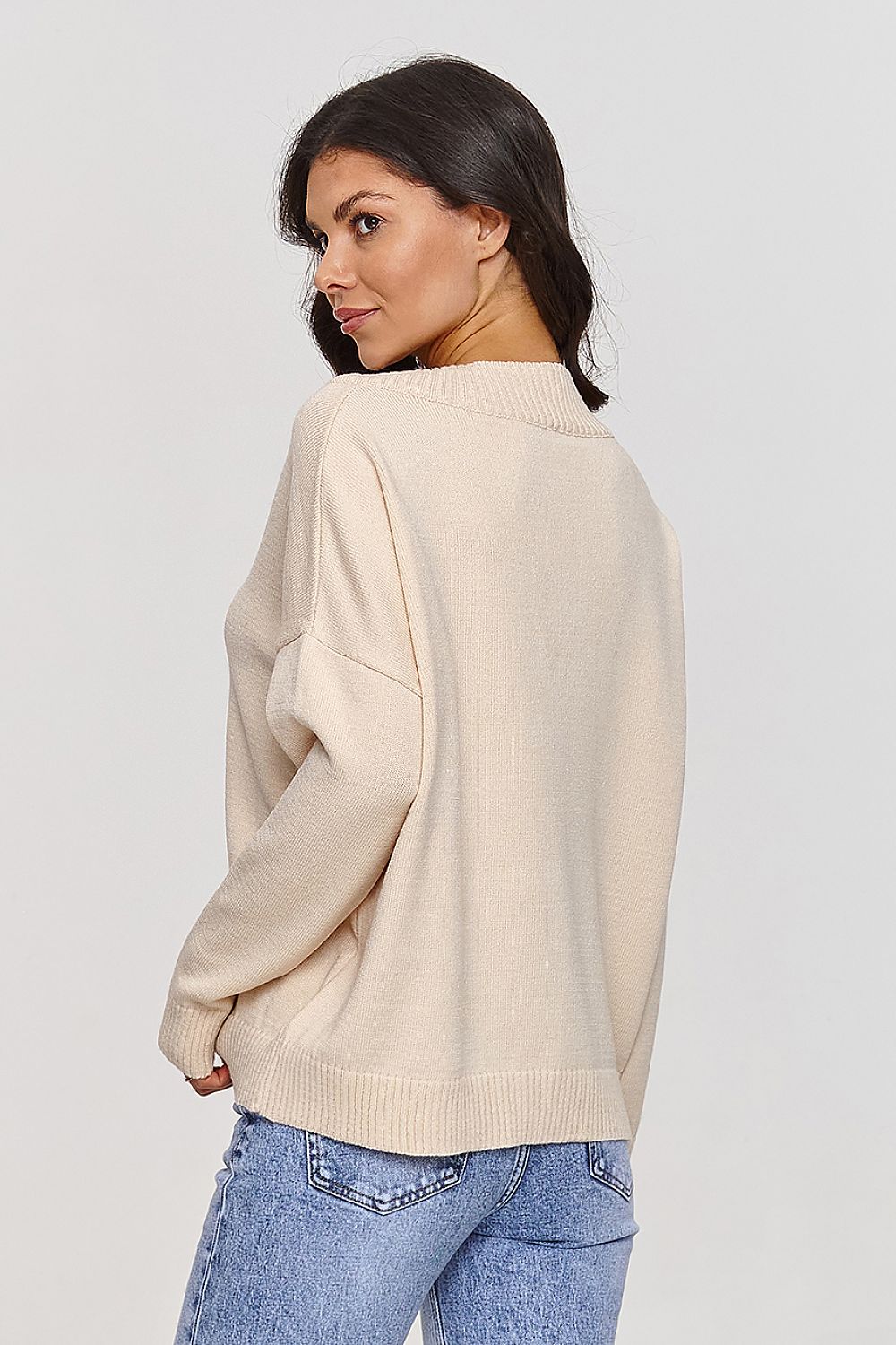  Pulover model 209729 Makadamia 