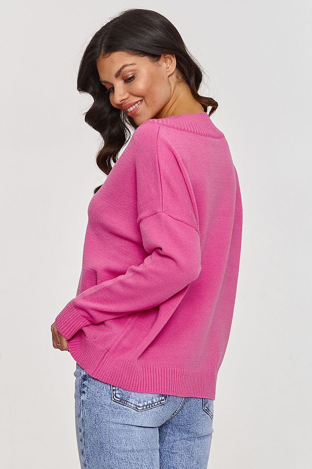 Pulover model 209731 Makadamia 
