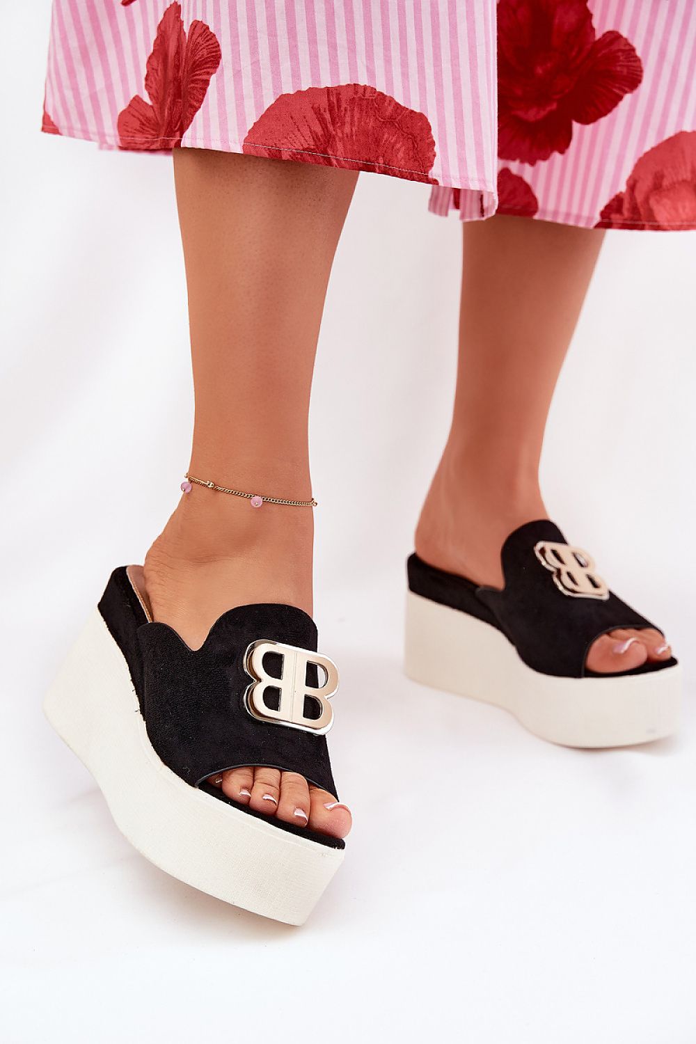  Şlapi model 209972 Step in style 