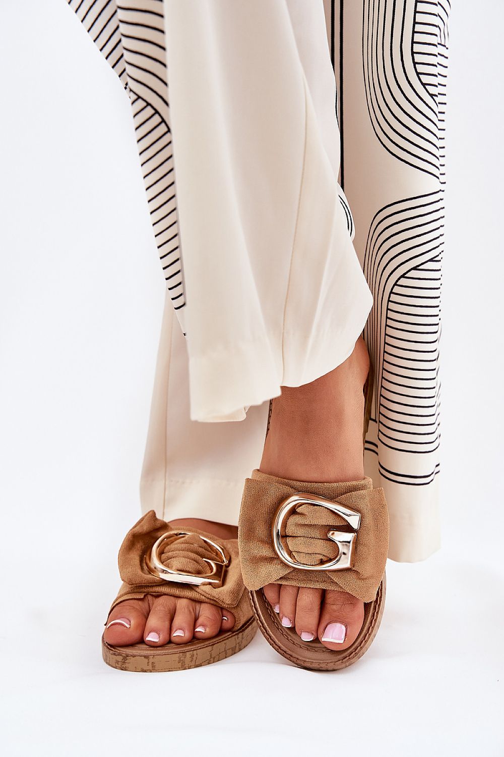  Şlapi model 210747 Step in style 