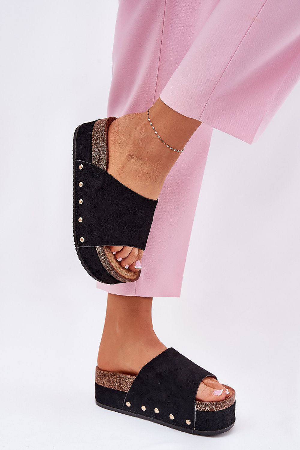  Şlapi model 210773 Step in style 