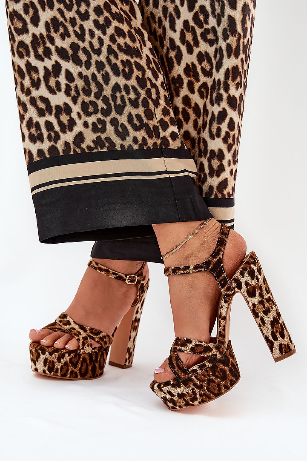  Sandale cu toc model 210804 Step in style 