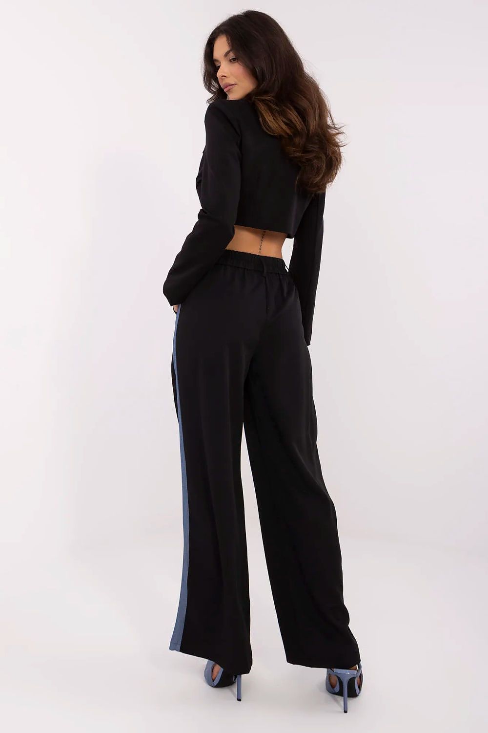  Pantaloni de damă model 211178 NM 