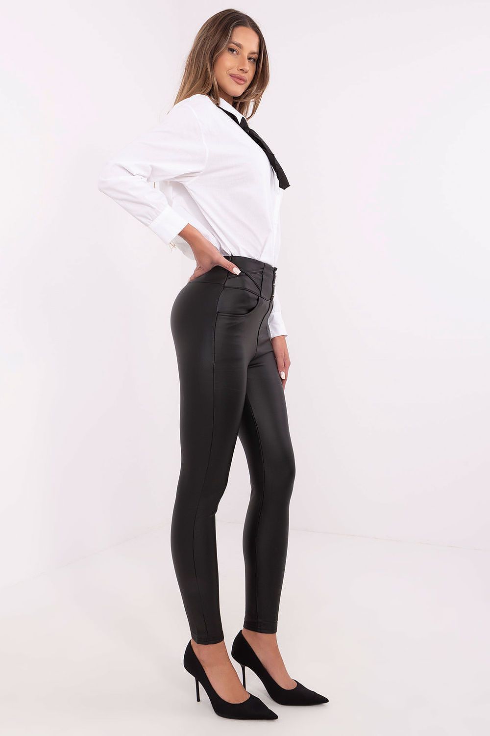  Pantaloni de damă model 211187 NM 