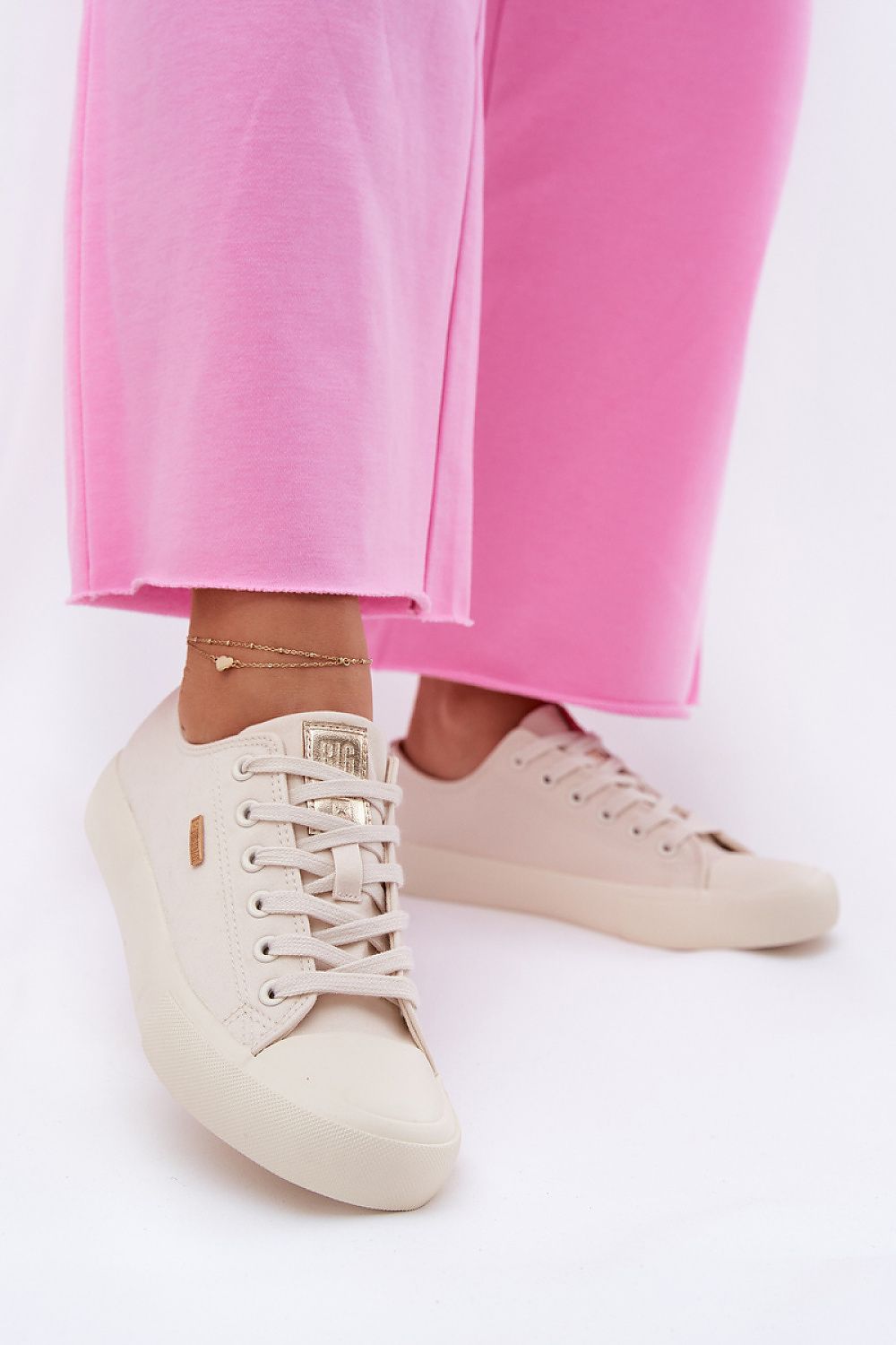  Tenişi model 211351 Step in style 