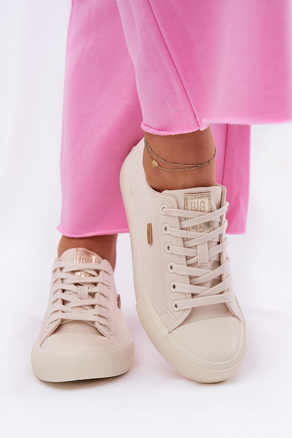  Tenişi model 211351 Step in style 