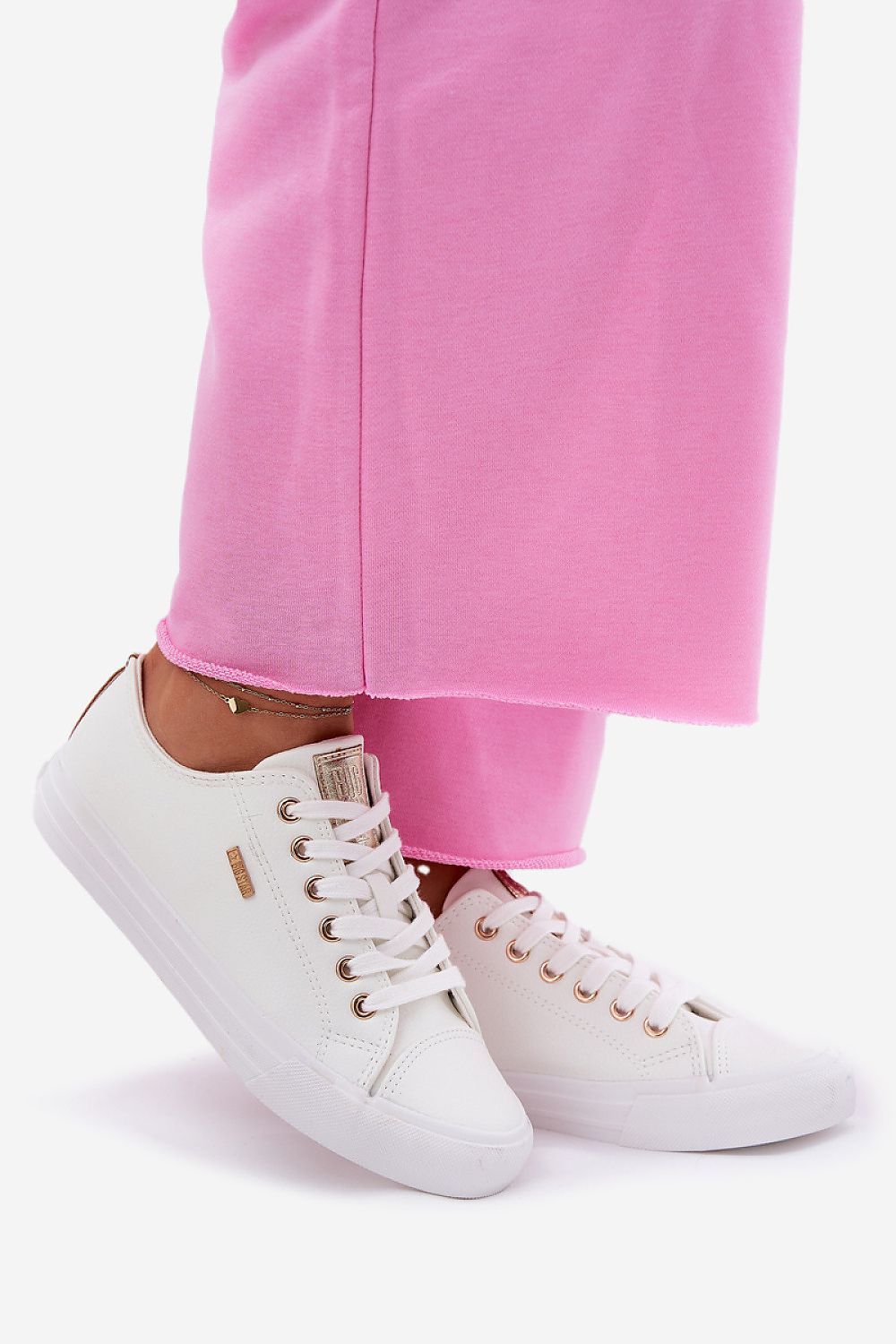  Tenişi model 211352 Step in style 