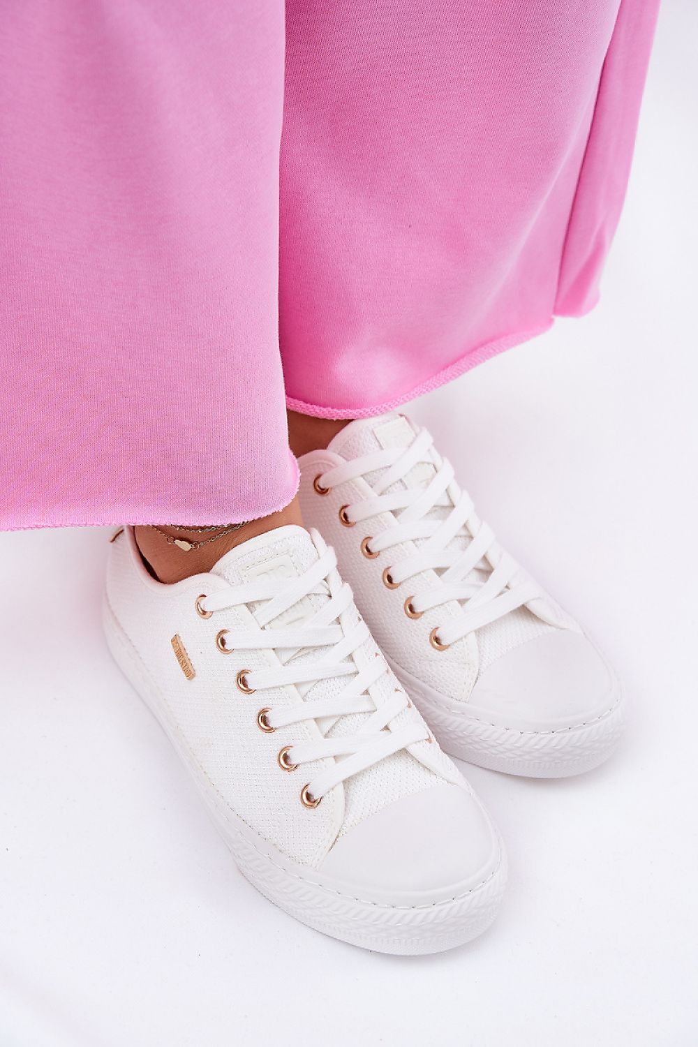  Tenişi model 211356 Step in style 