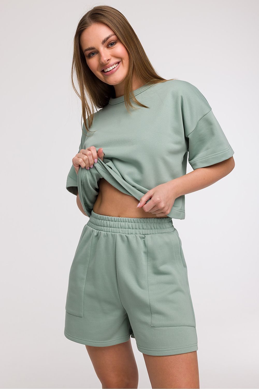  Pantaloni scurţi model 211515 BeWear 