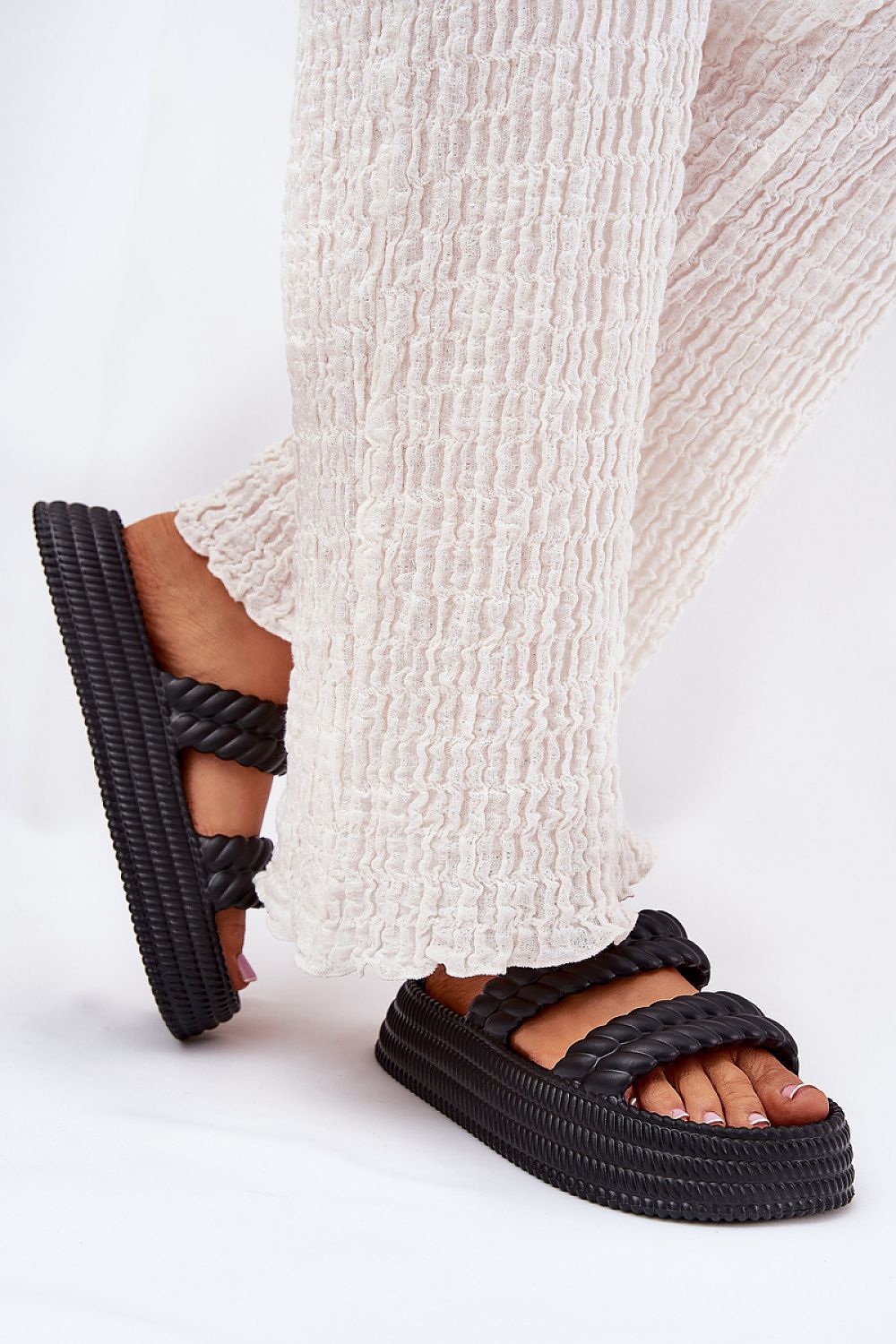  Papuci cu platformă model 211670 Step in style 