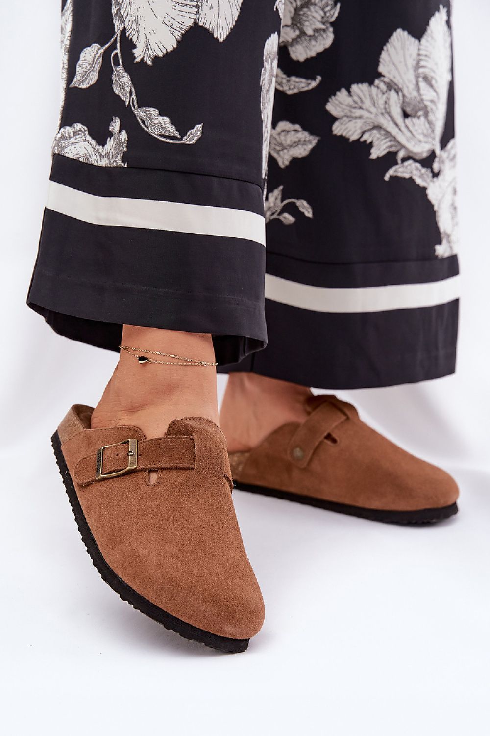  Şlapi model 211685 Step in style 
