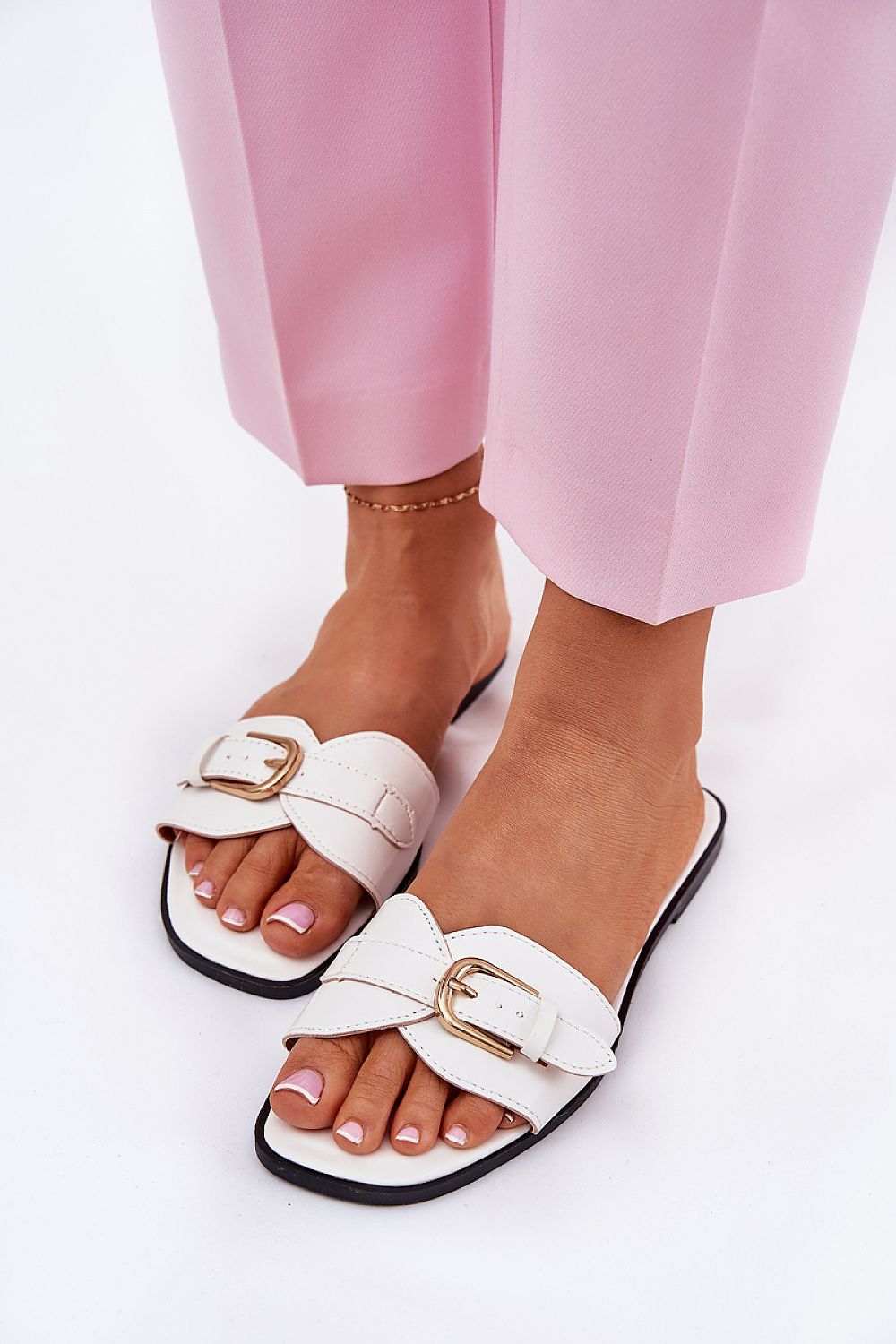  Şlapi model 211690 Step in style 