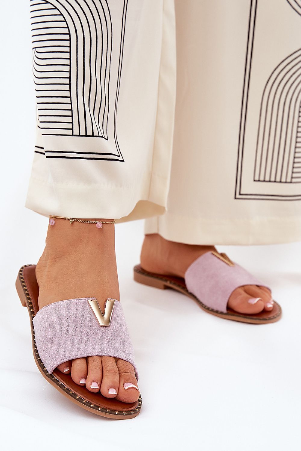  Şlapi model 211709 Step in style 
