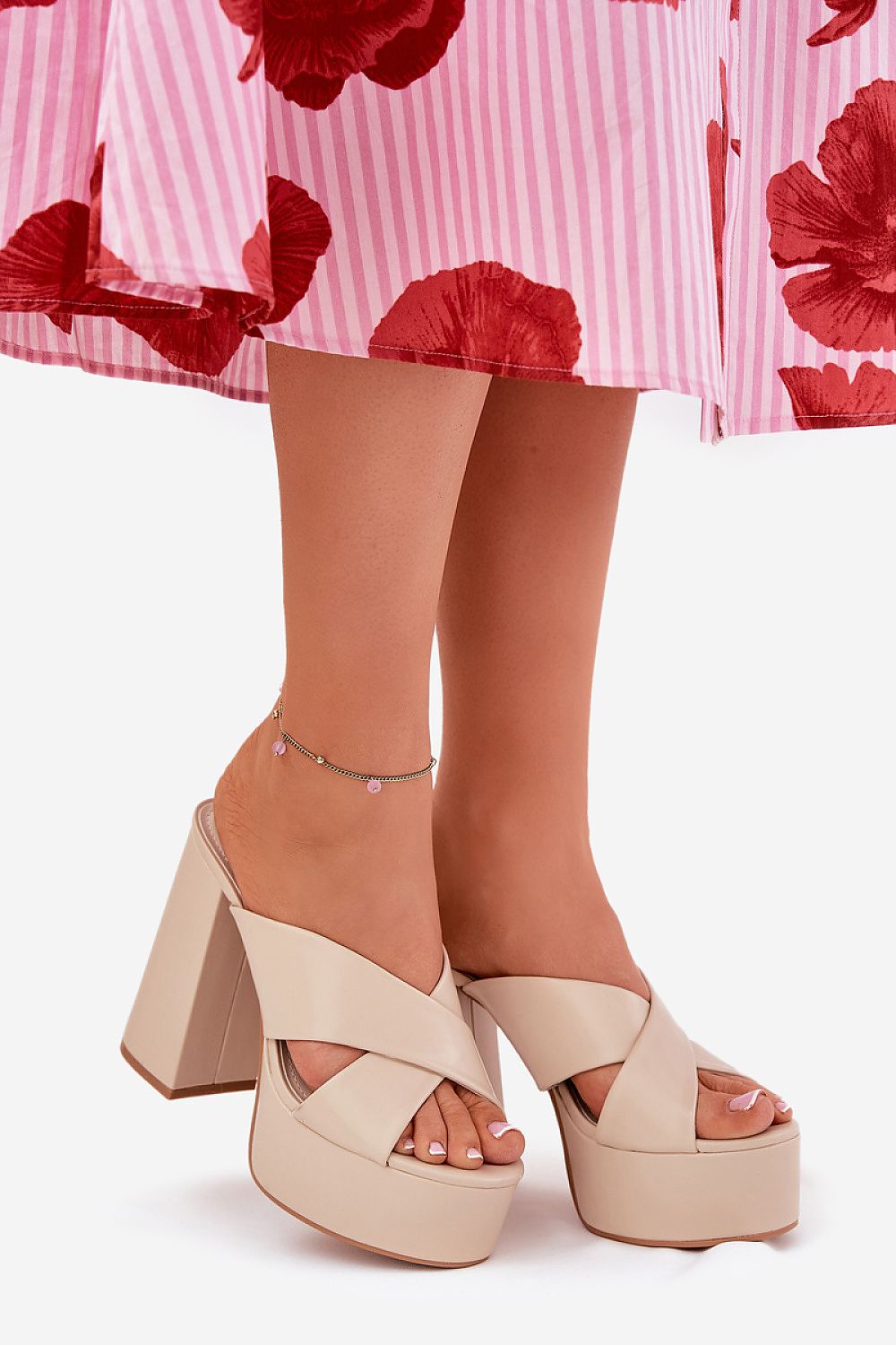  Şlapi model 211716 Step in style 