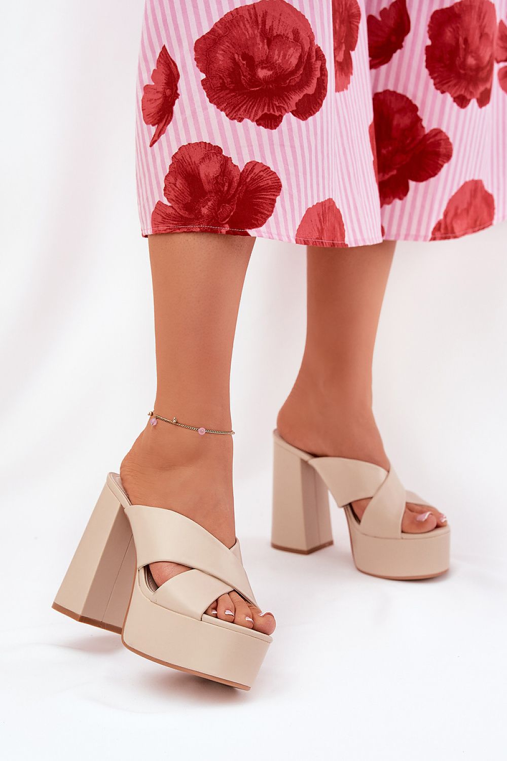  Şlapi model 211716 Step in style 