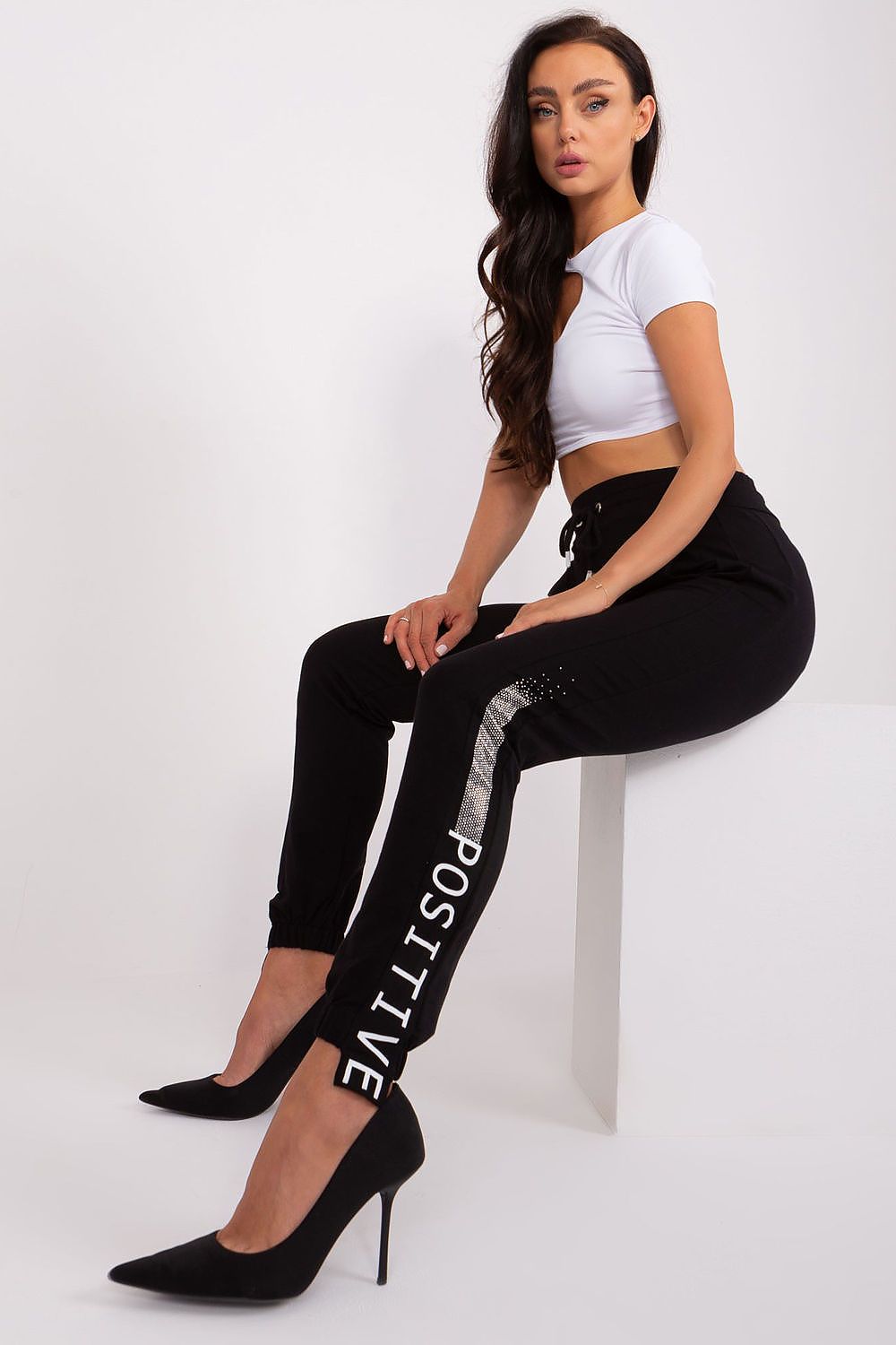  Pantaloni de trening model 211745 Relevance 