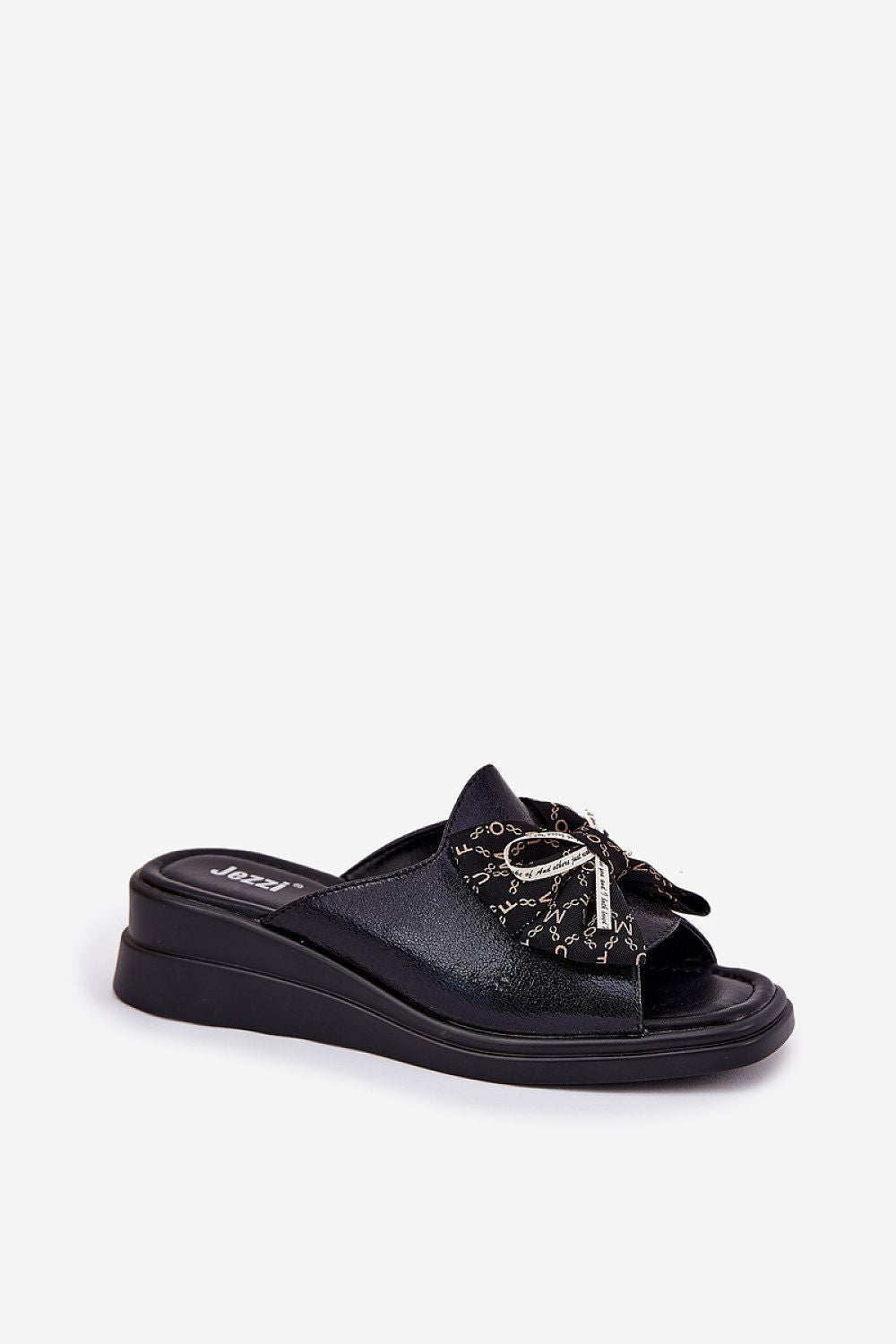  Şlapi model 211953 Step in style 