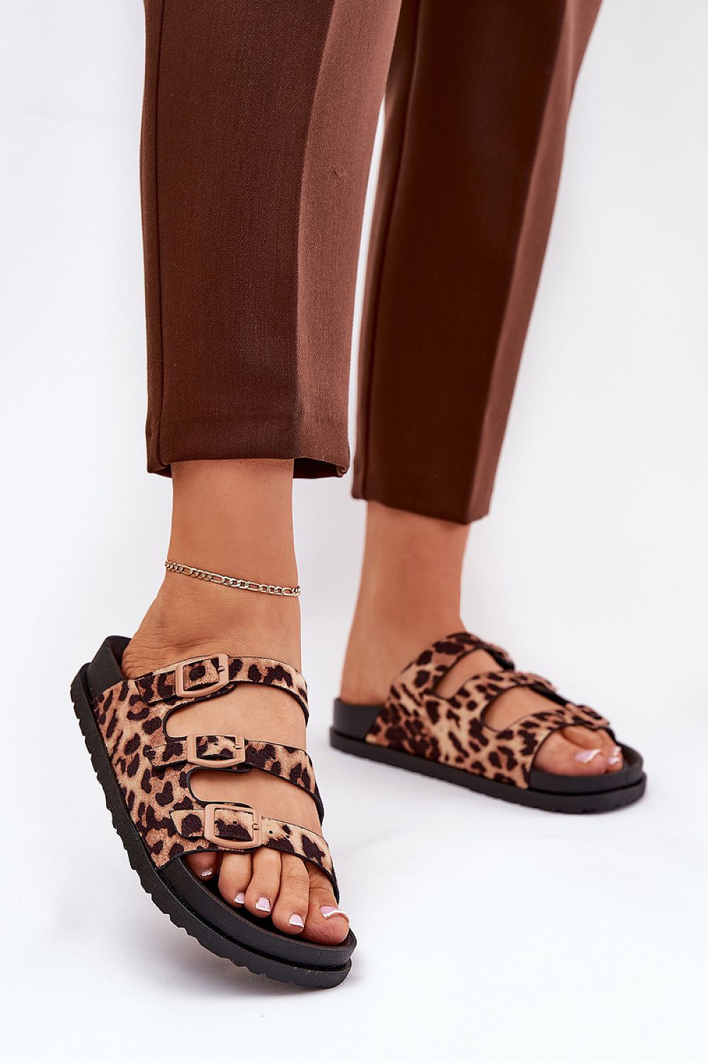  Şlapi model 212147 Step in style 