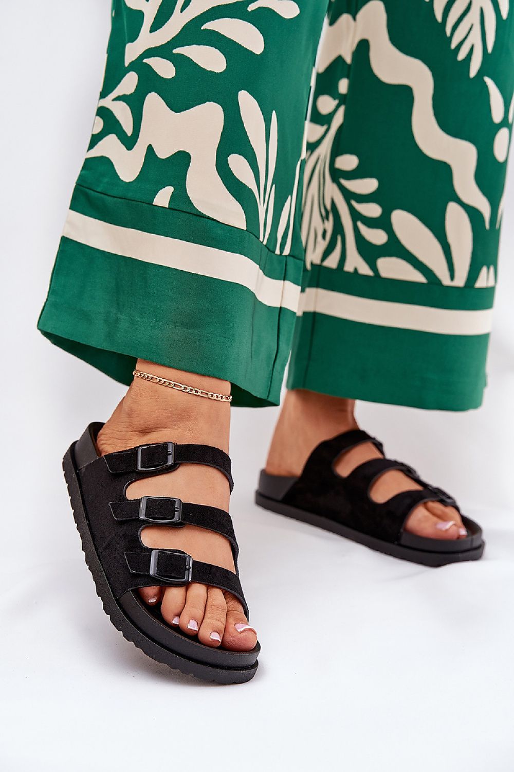  Şlapi model 212149 Step in style 