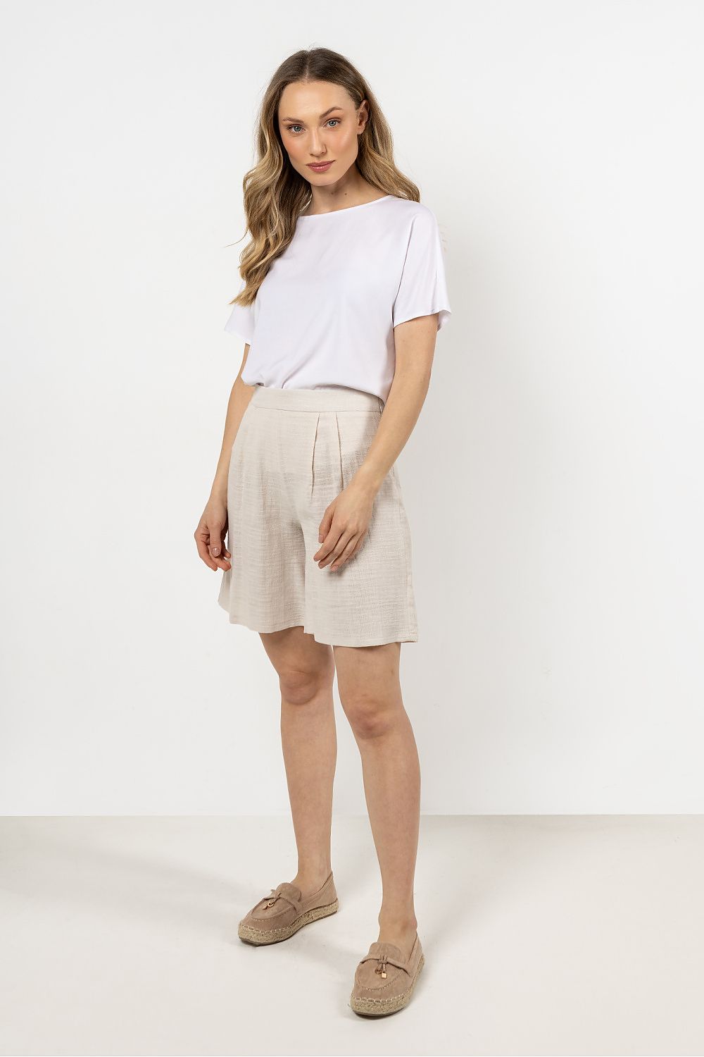  Pantaloni scurţi model 212199 awama 