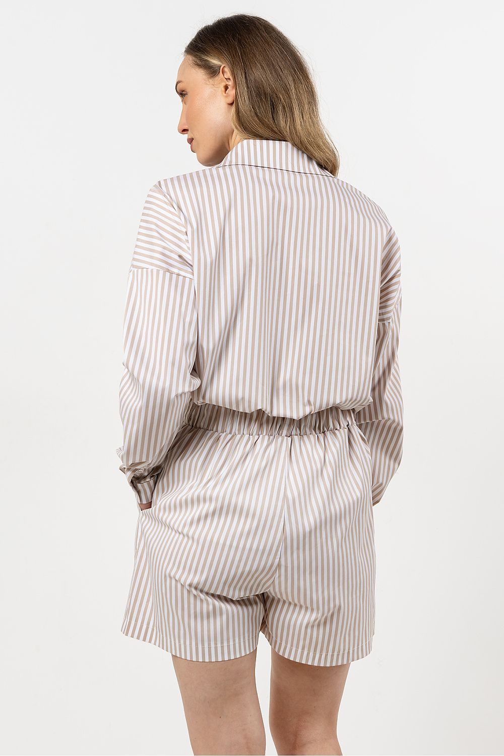  Pantaloni scurţi model 212203 awama 