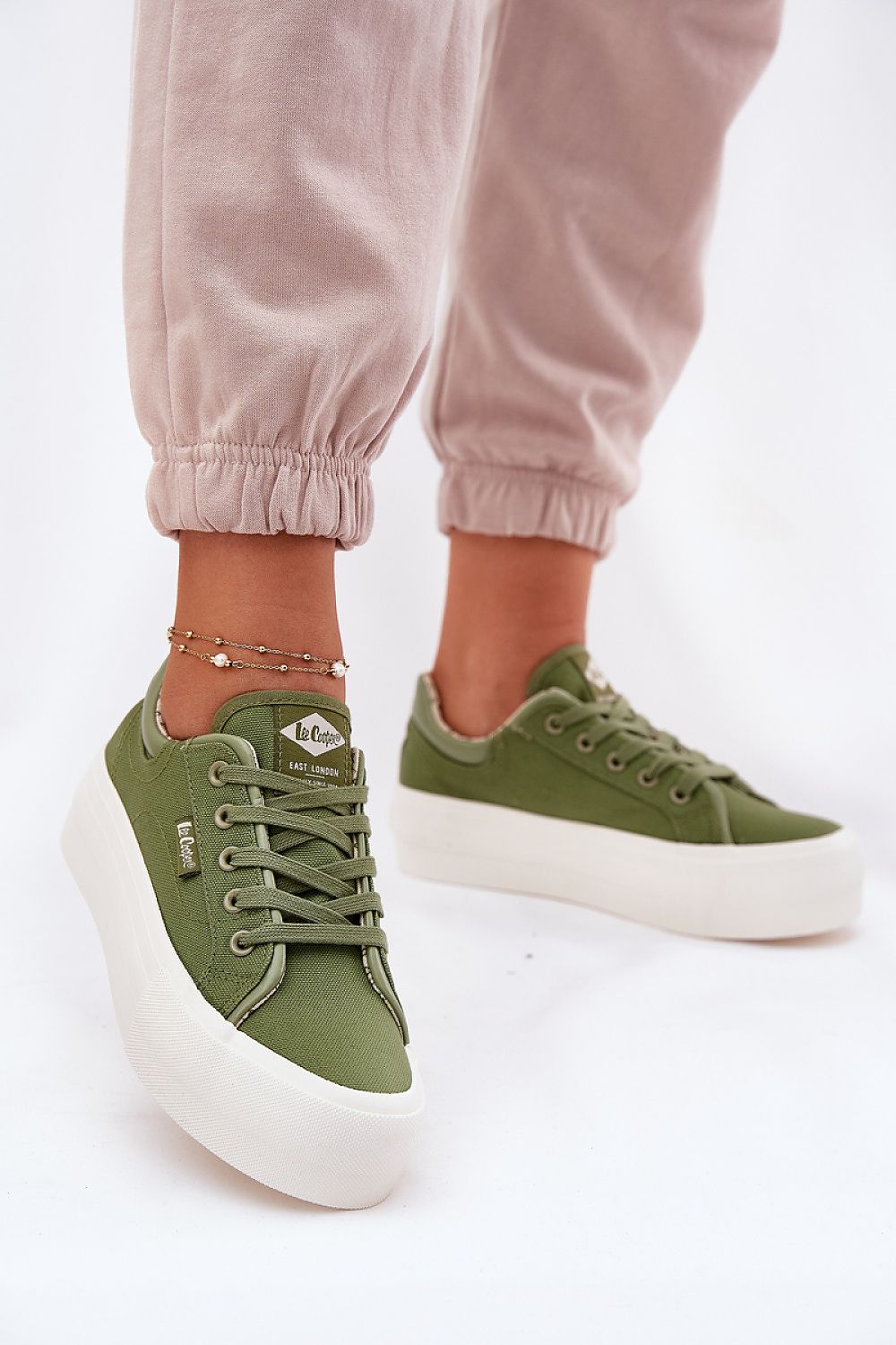  Tenişi model 212618 Step in style 