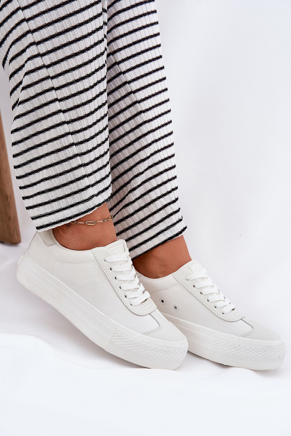  Adidași cu platformă model 212724 Step in style 