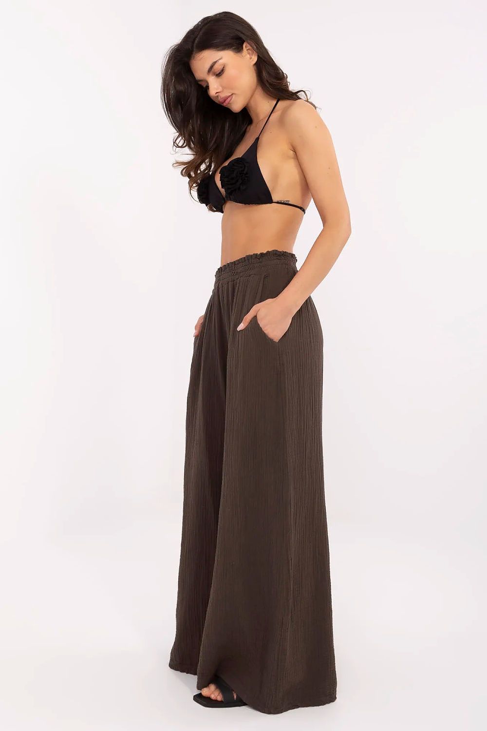  Pantaloni de damă model 213439 Italy Moda 