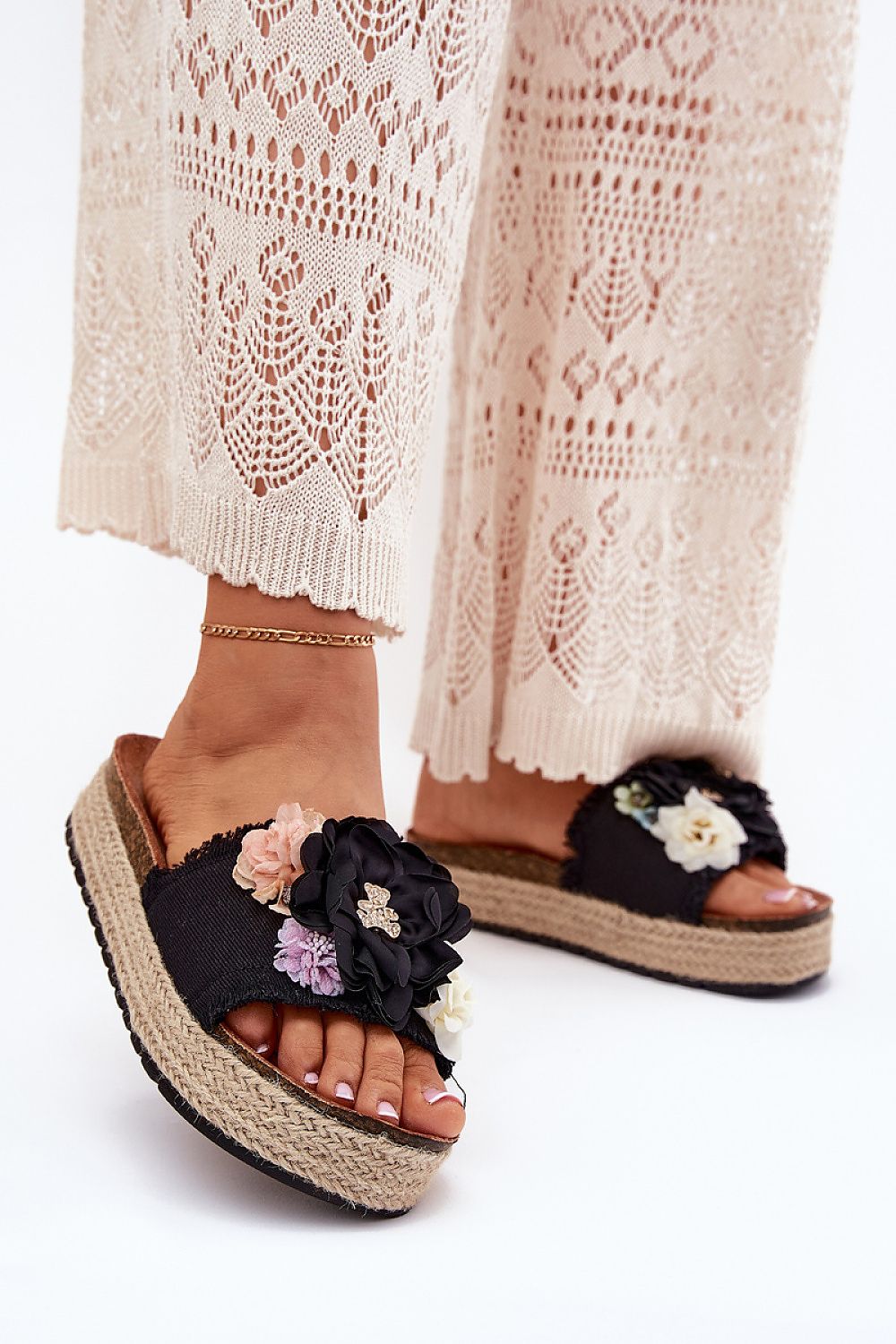  Şlapi model 213946 Step in style 