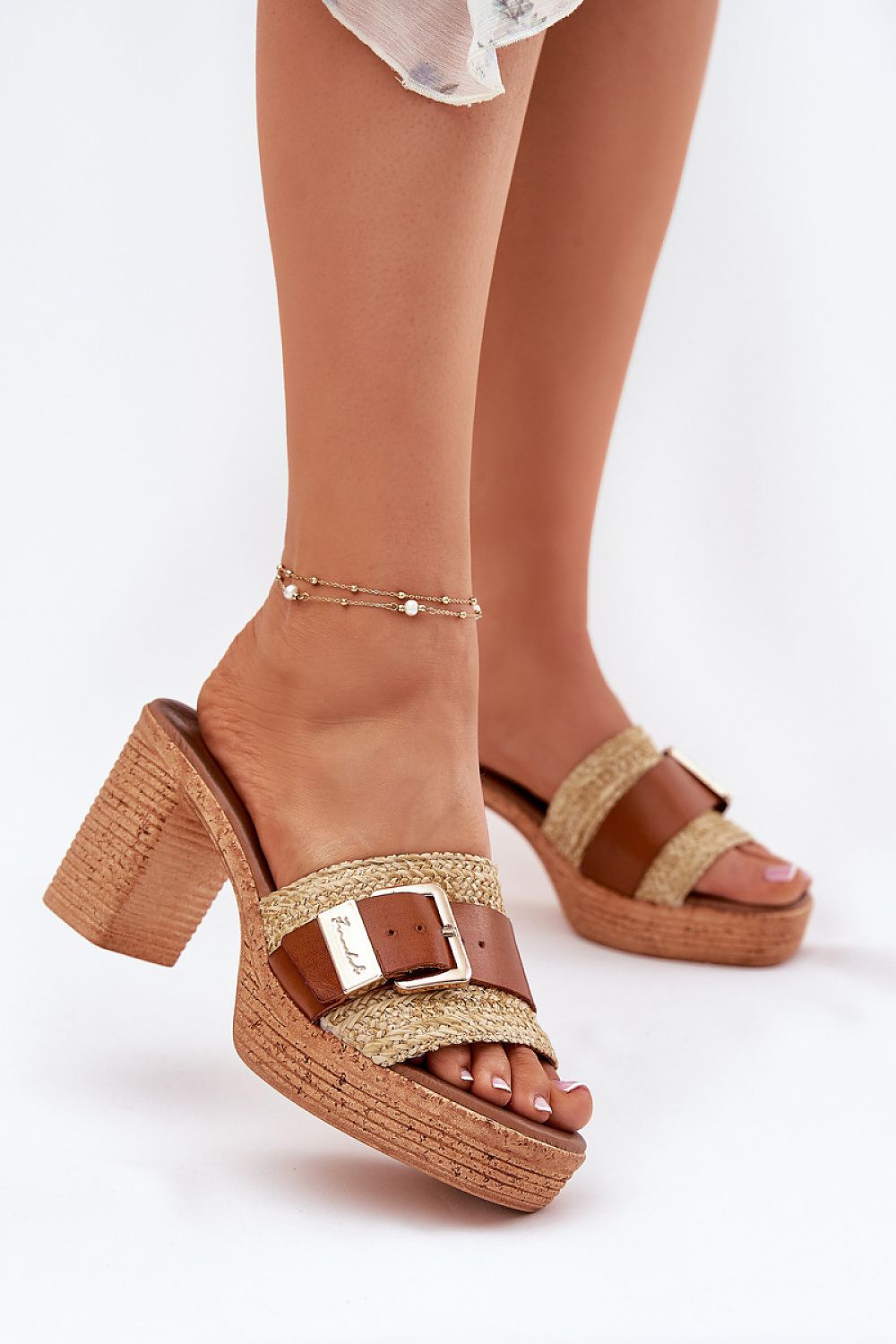  Şlapi model 213955 Step in style 