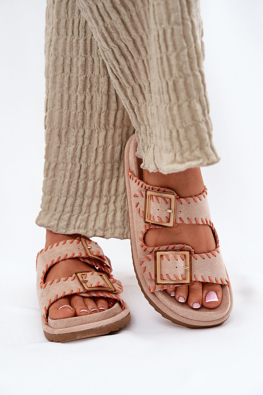  Şlapi model 213960 Step in style 
