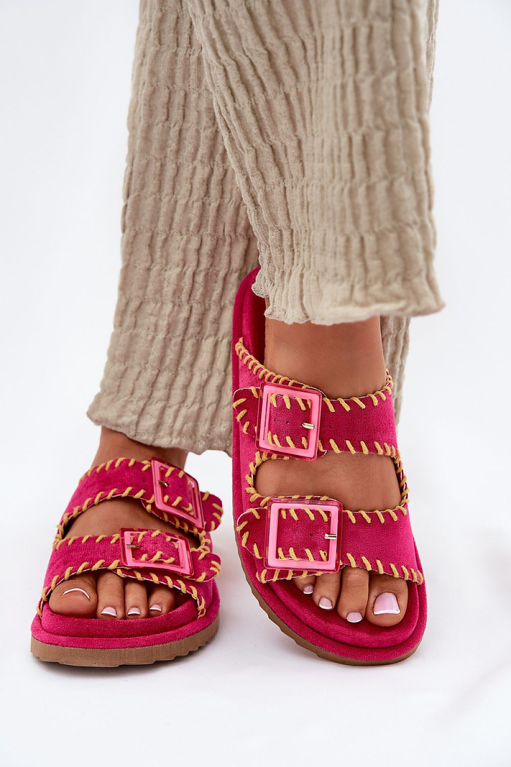  Şlapi model 213961 Step in style 