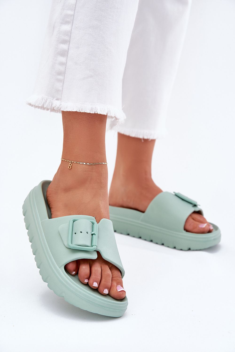  Şlapi model 214369 Step in style 