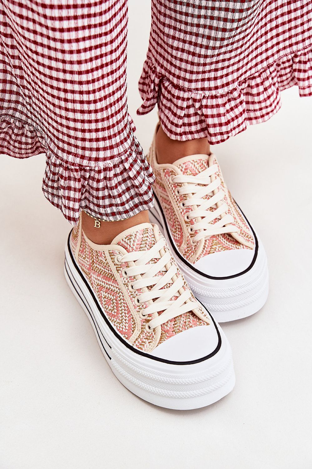  Tenişi model 214395 Step in style 