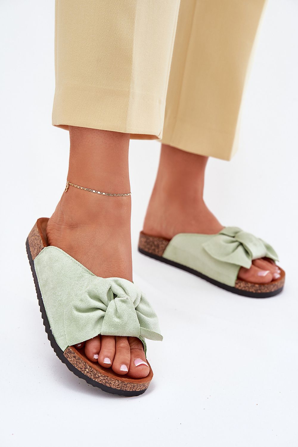  Şlapi model 214489 Step in style 