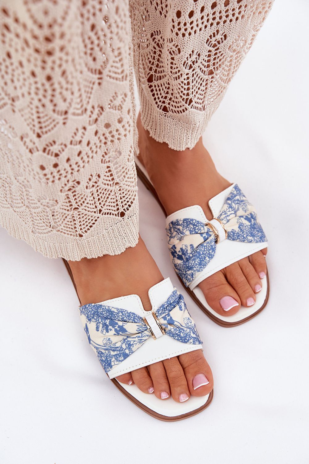  Şlapi model 214717 Step in style 