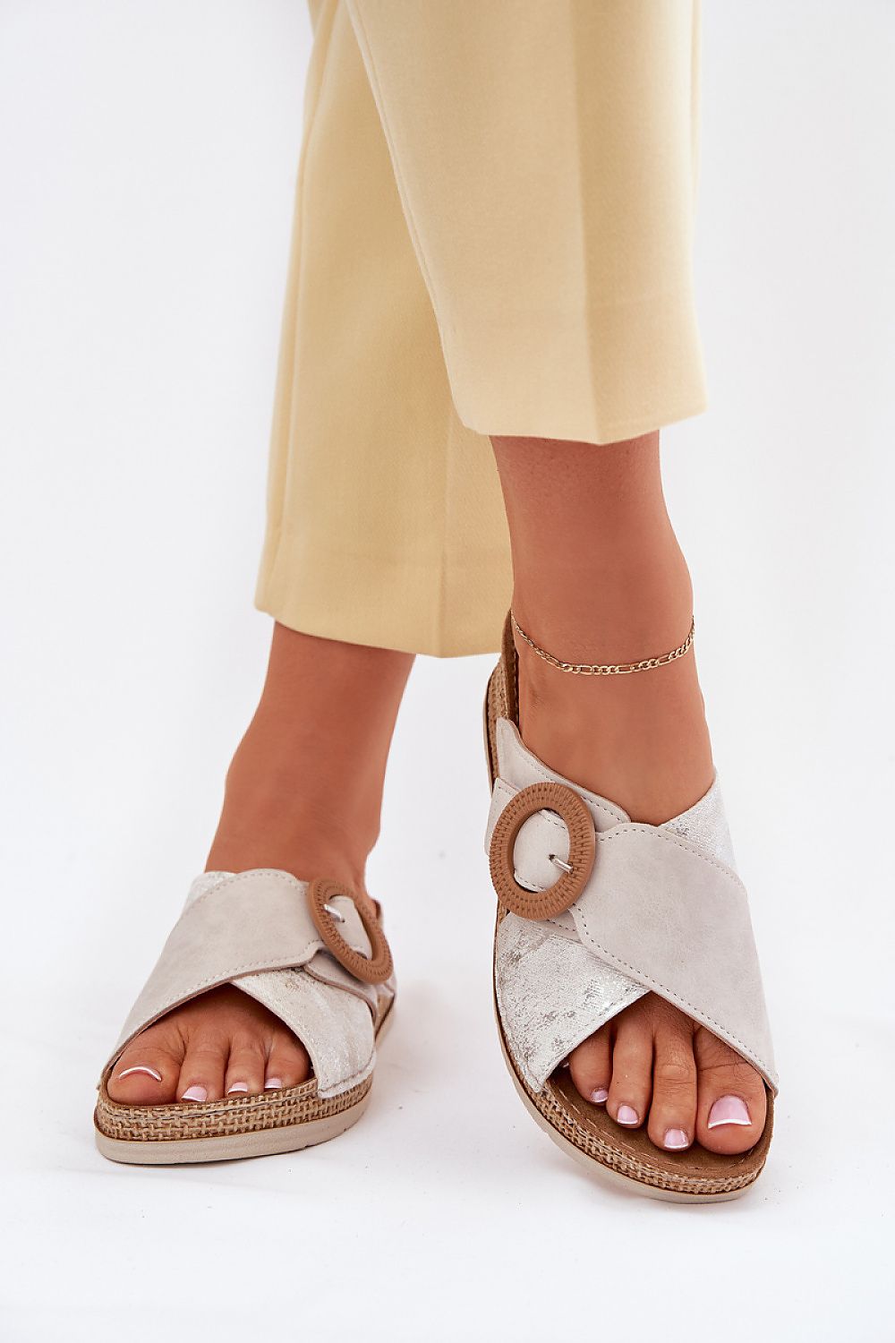  Şlapi model 214734 Step in style 