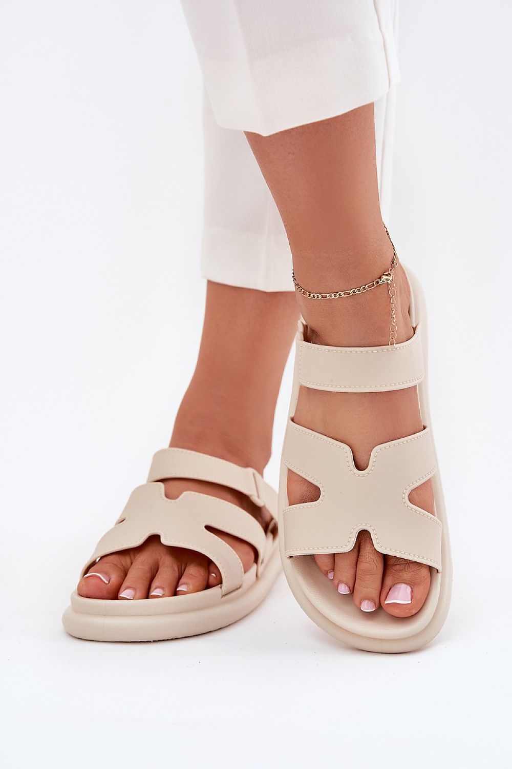  Şlapi model 215164 Step in style 