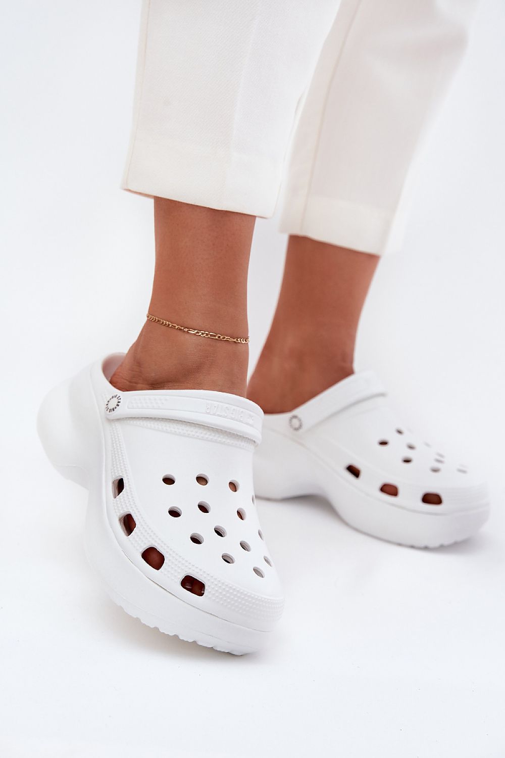  Şlapi model 215958 Step in style 