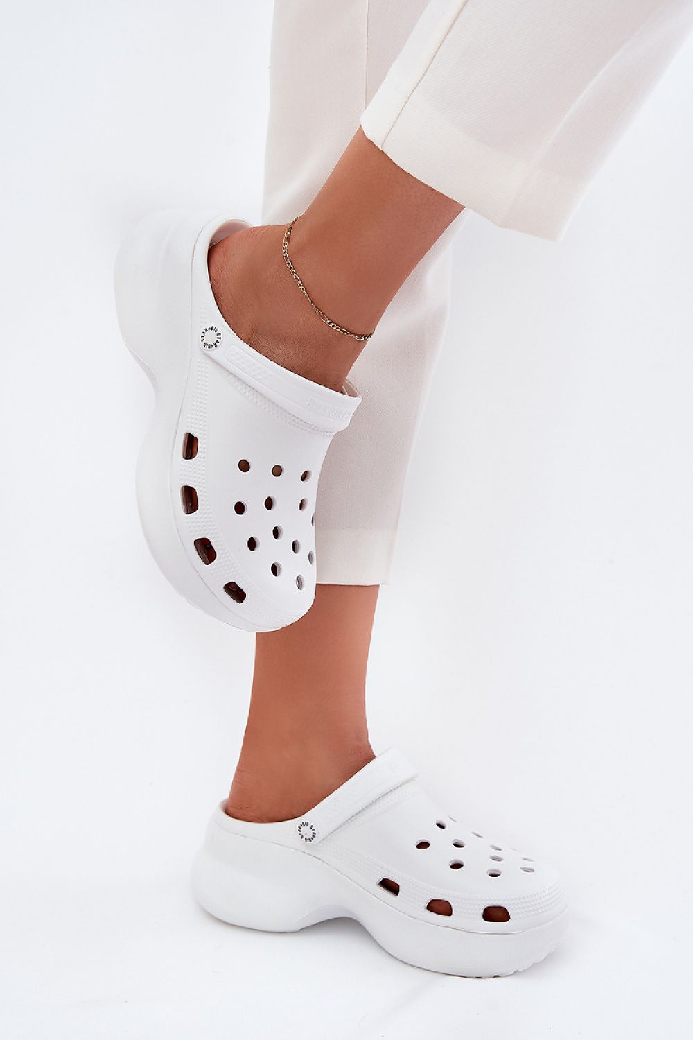  Şlapi model 215958 Step in style 
