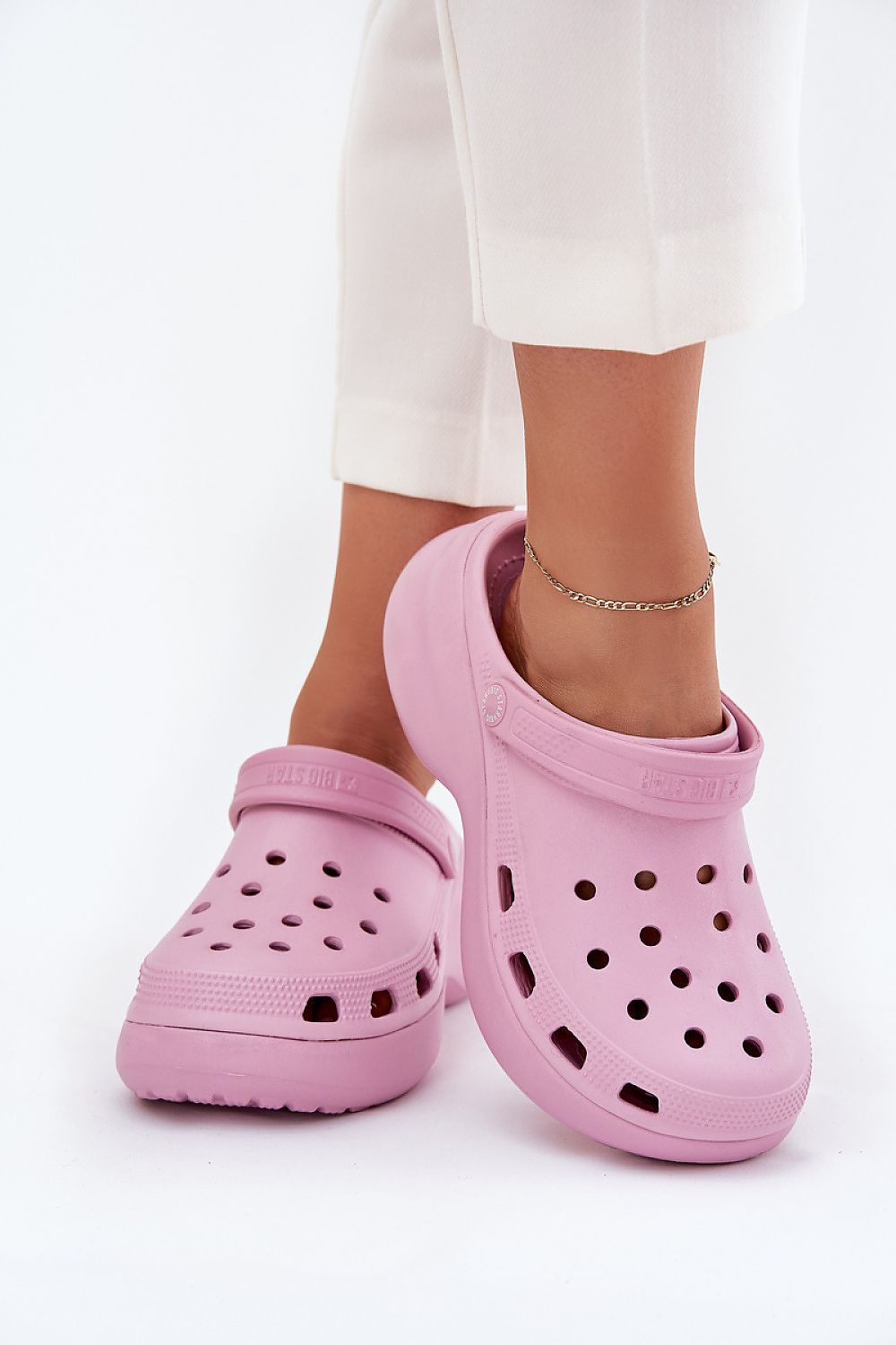  Şlapi model 215959 Step in style 