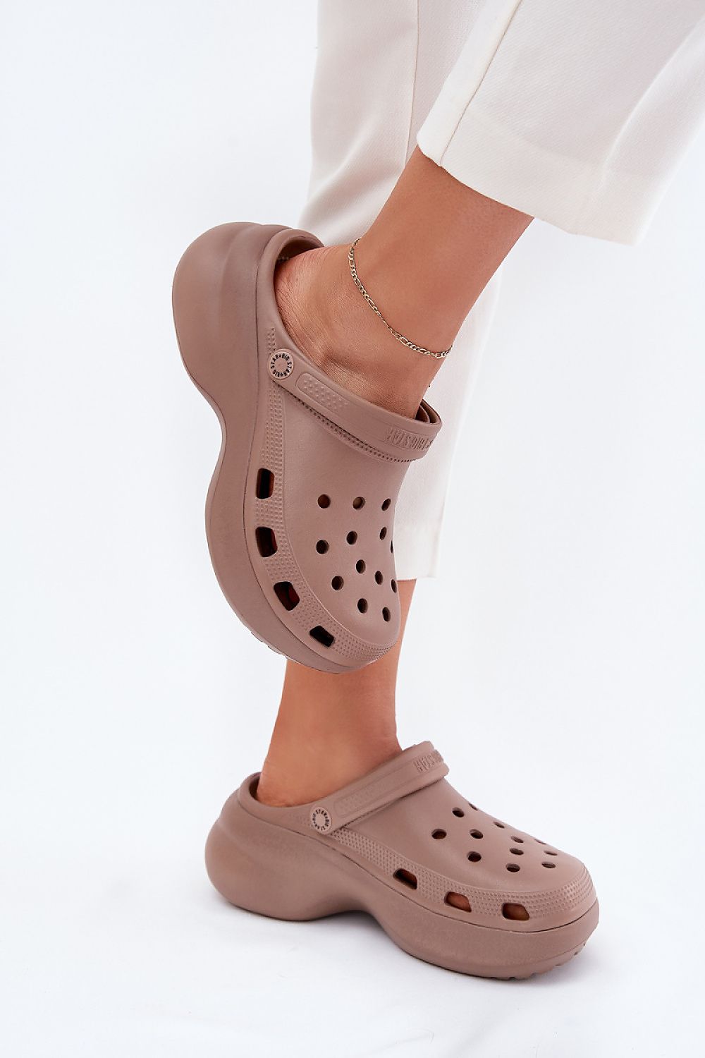  Şlapi model 215960 Step in style 