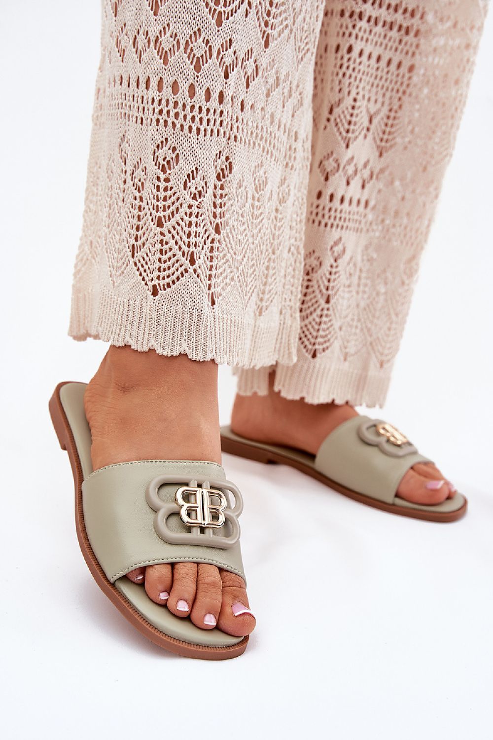  Şlapi model 215961 Step in style 