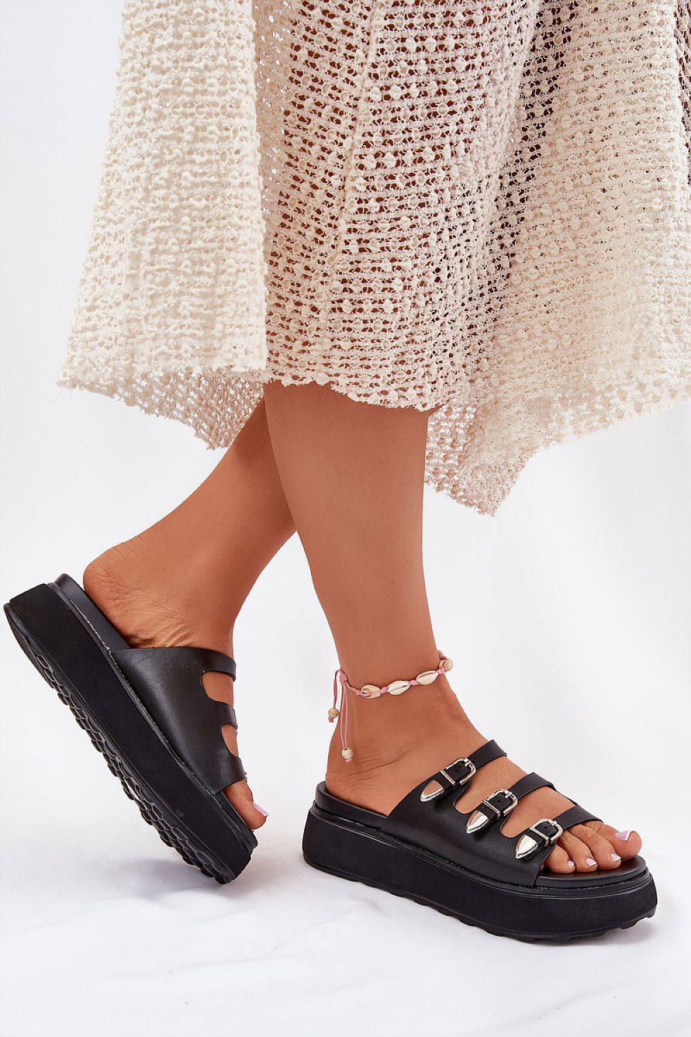  Şlapi model 215970 Step in style 