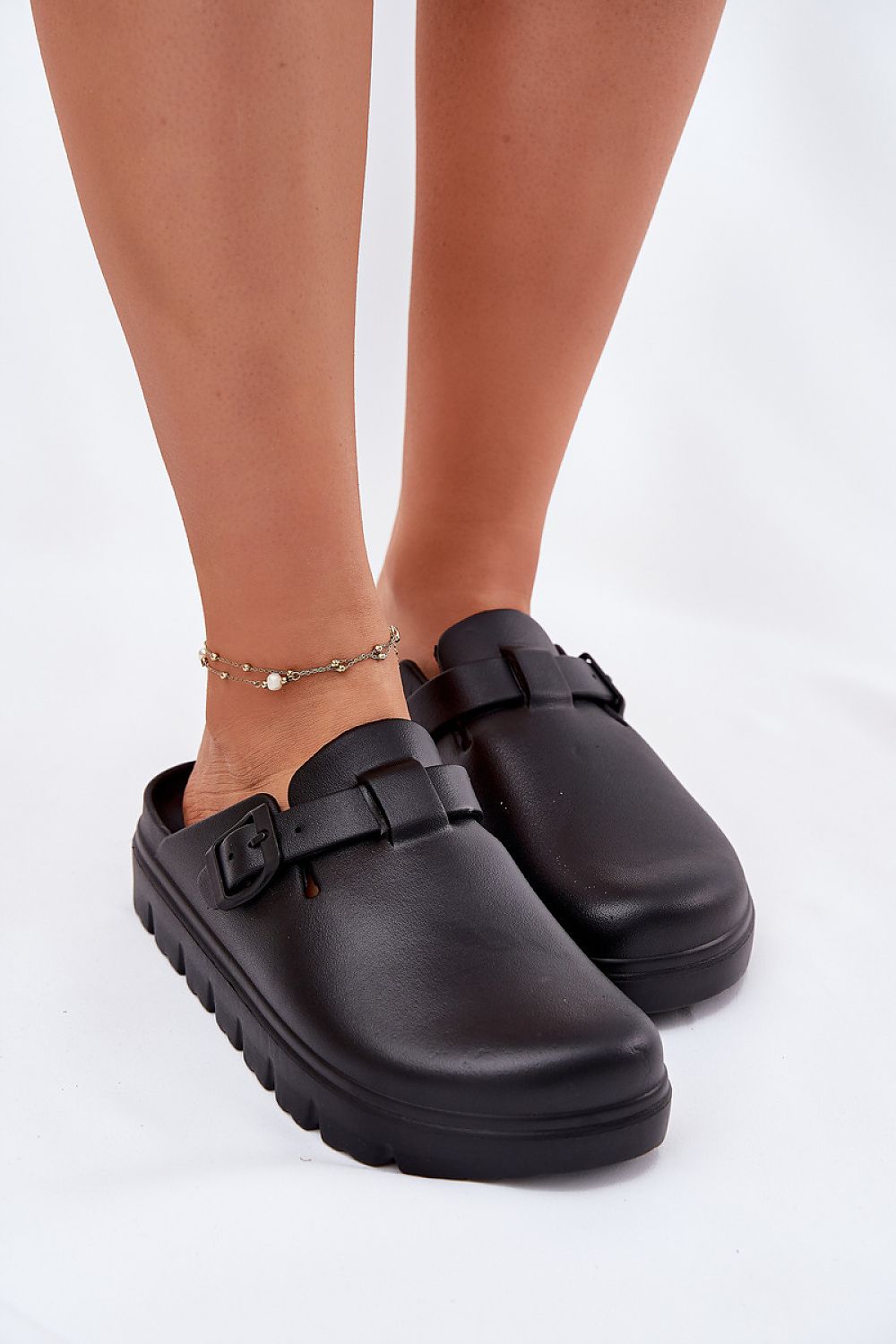  Şlapi model 215972 Step in style 