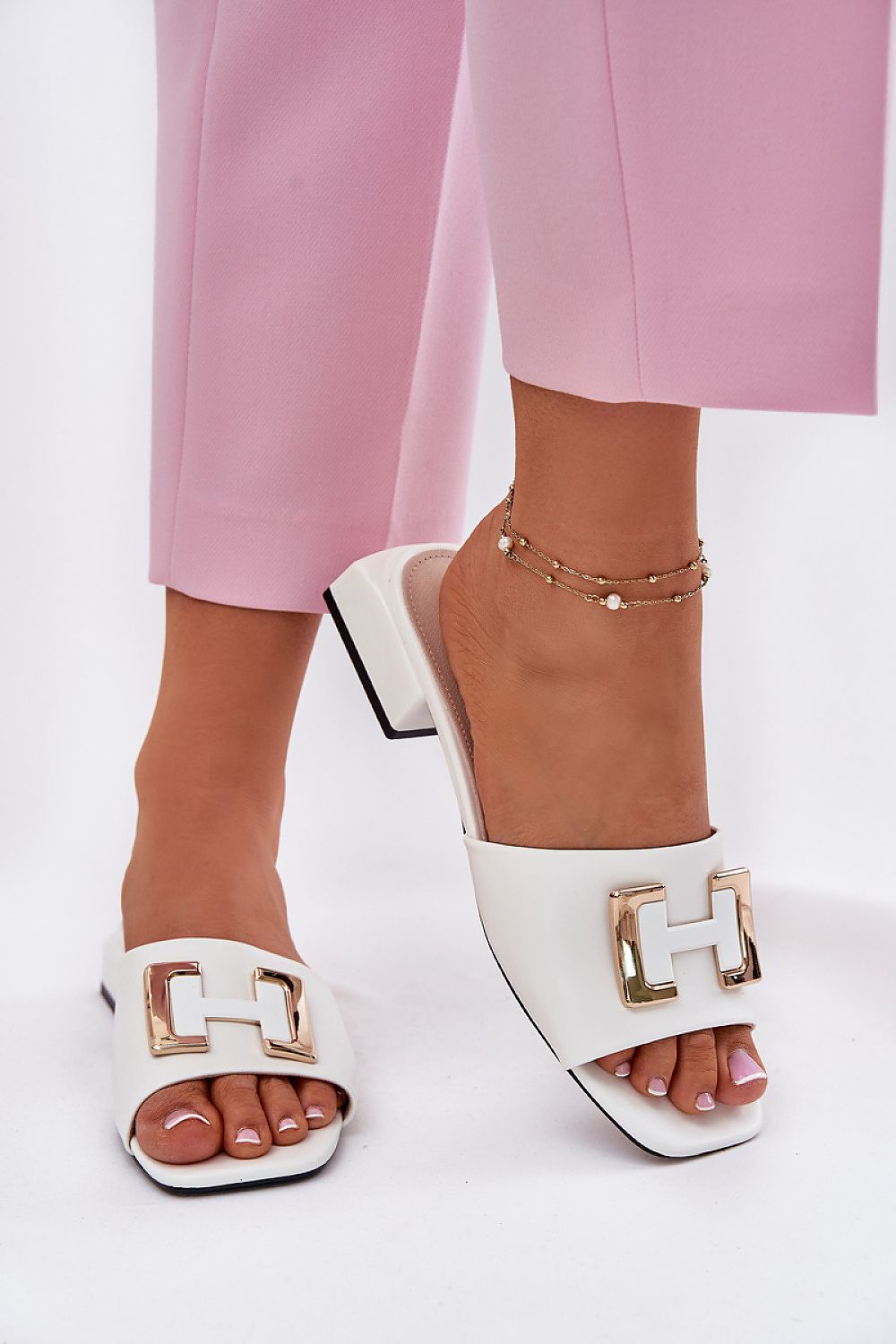  Şlapi model 215982 Step in style 