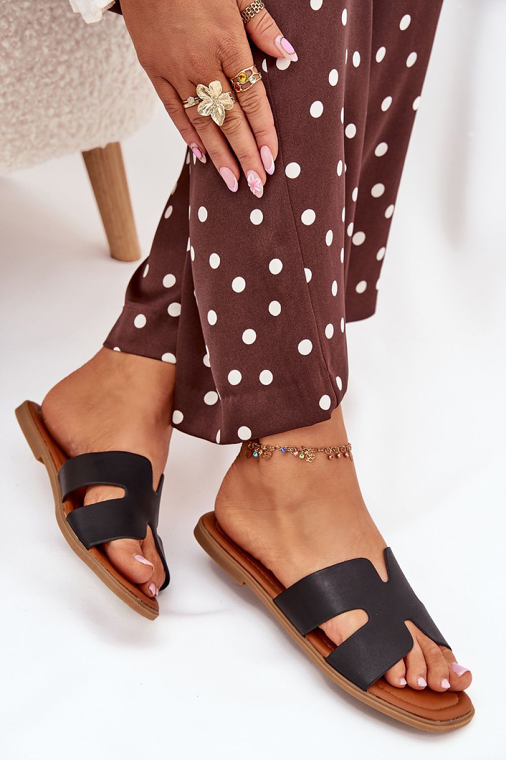  Şlapi model 216117 Step in style 