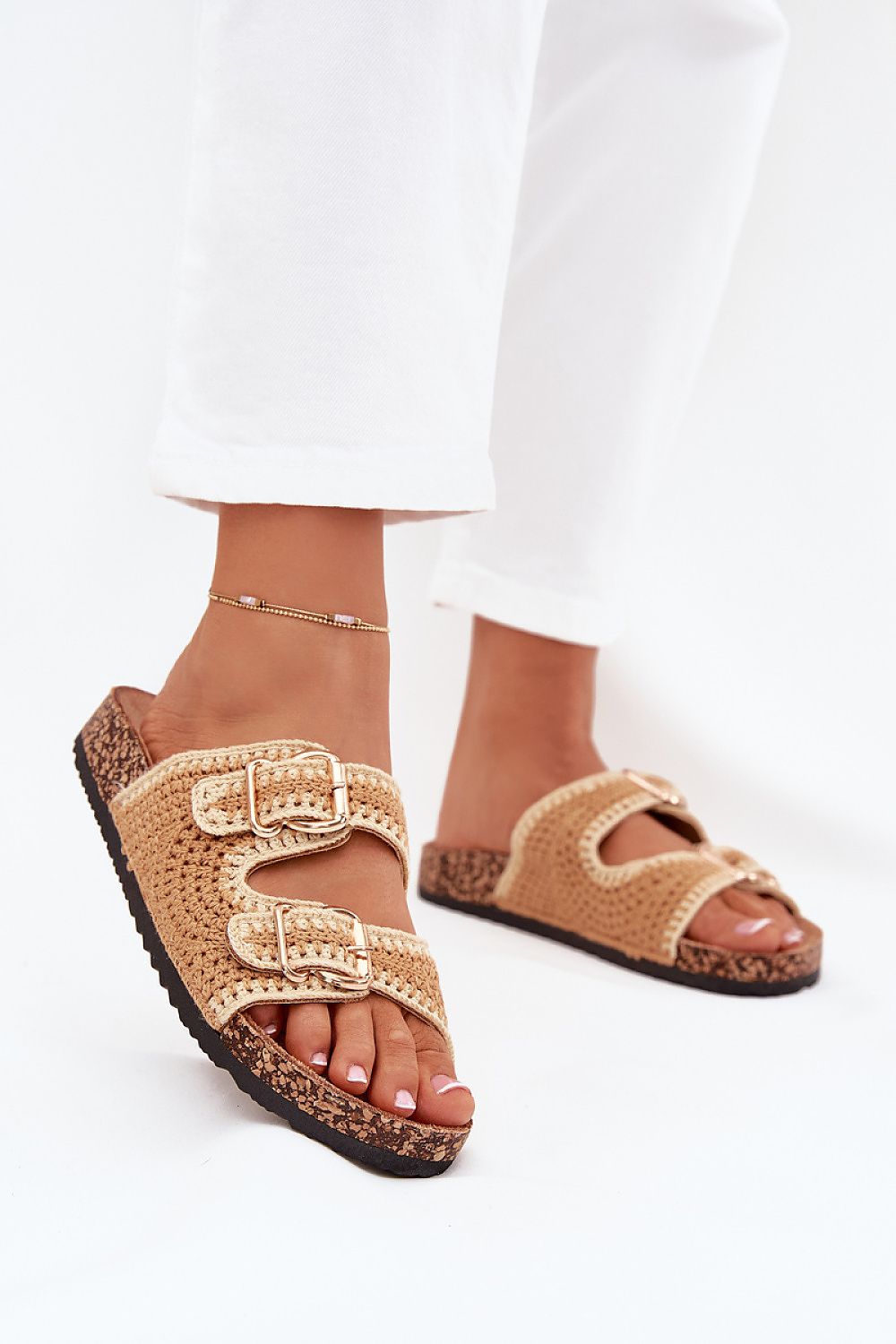  Şlapi model 216320 Step in style 